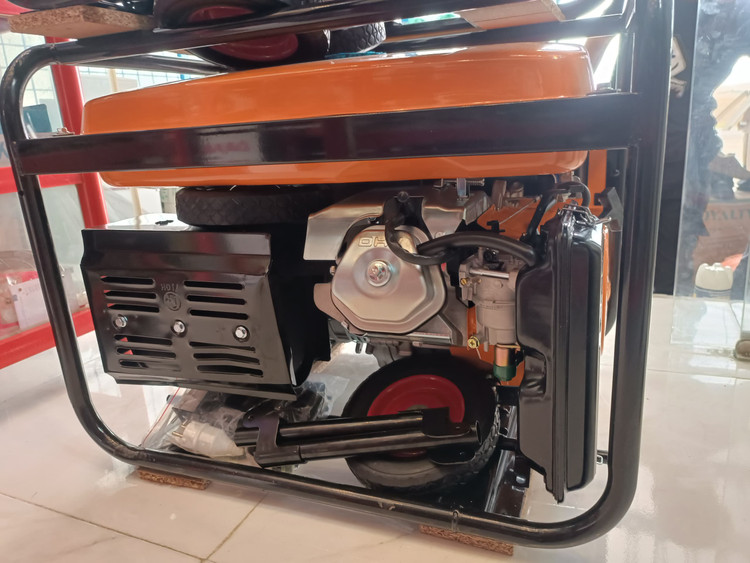 موتوربرق 6.5 کیلو وات رویالتی ژاپن RT13500DXE japan کپی